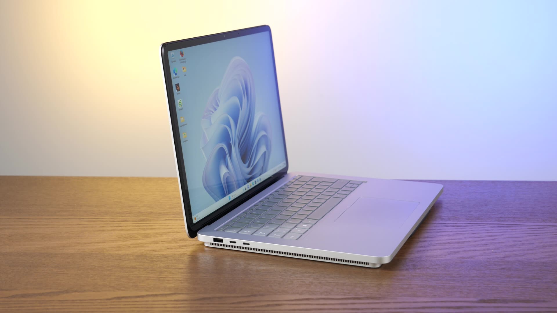 Microsoft Surface Laptop Studio 2 (Z2D00005) Test CHIP