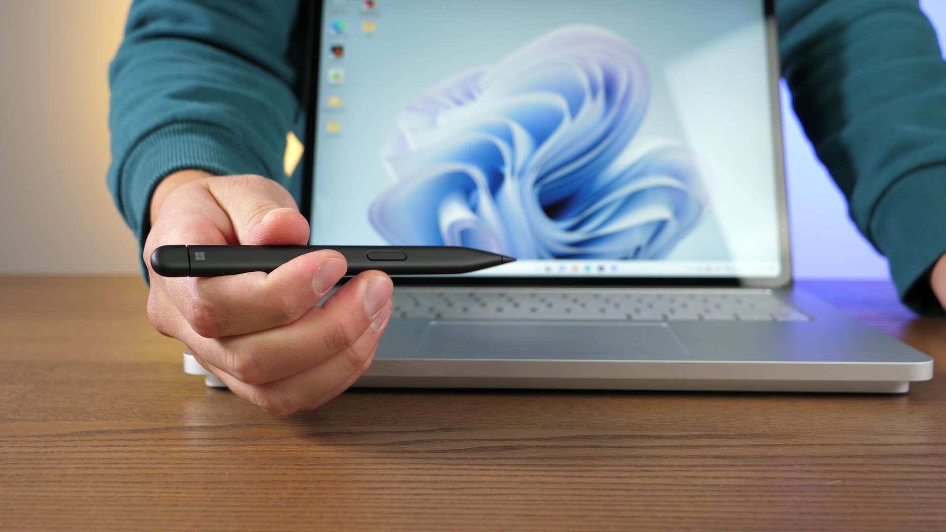 Microsoft Notebook Set Microsoft Surface Laptop Studio 2 (Z2D-00005) im Test - CHIP