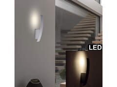 Näve LED Wandleuchte / Aluminium / silber/warmweiß